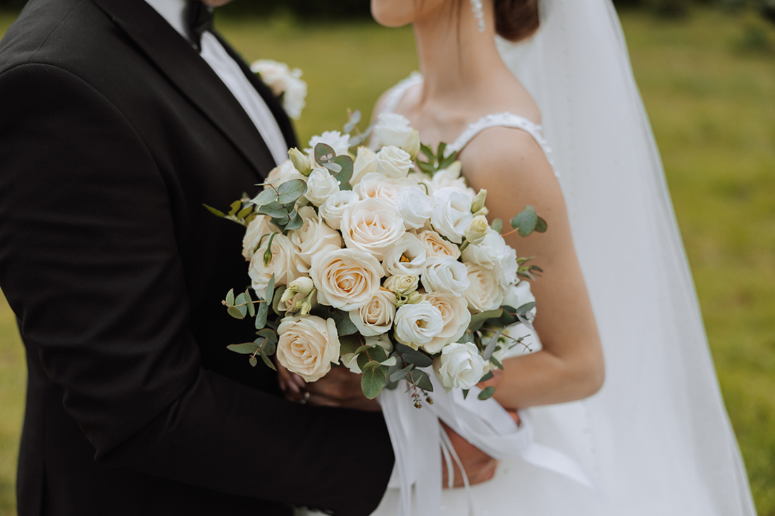 Blossoms & Bouquets: Unlocking the Secret to Perfect Wedding Flowers